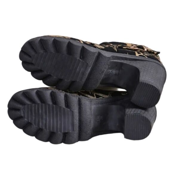 Ladies printed boots sz 7.5 - Picture 3 of 5